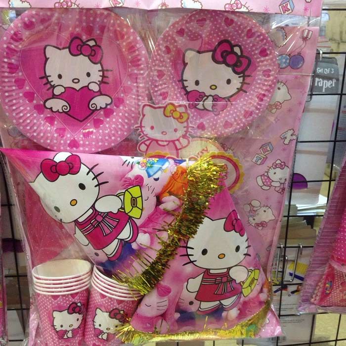 Trang trí sinh nhật bé gái chủ đề Hello Kitty